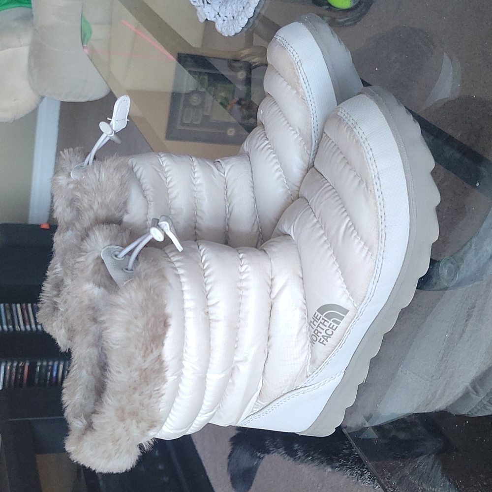 North Face Thermoball Puffer Ankle Booties Sz 7 - Picture 4 of 10